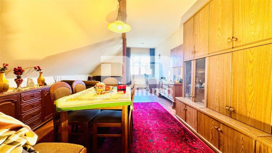 Spannendes Immobilienpaket: 2 Wohnhäuser BJ 1984 + BJ 1900 in idyllischer Lage / OT Arenborn - Haus 2 DG Wohn / Esszimmer
